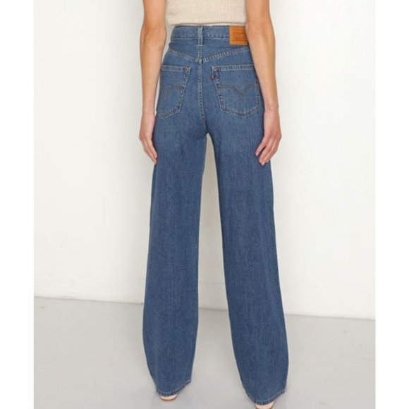 Levi's High Loose Jeans Lazy Day PJ Size 25 Aritzia - Picture 2 of 7